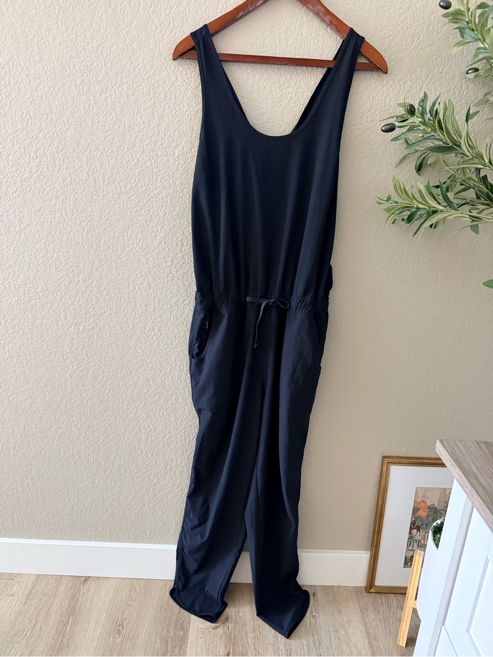 Patagonia Black Sleeveless Drawstring Waist Jumpsuit Romper Size L - Picture 3 of 5